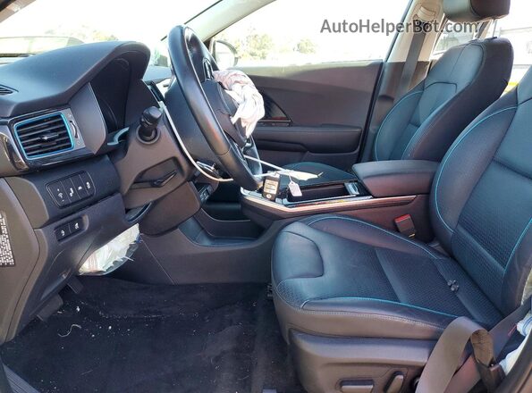 KNDCE3LG1K5026072 2019 KIA NIRO Серебряный 