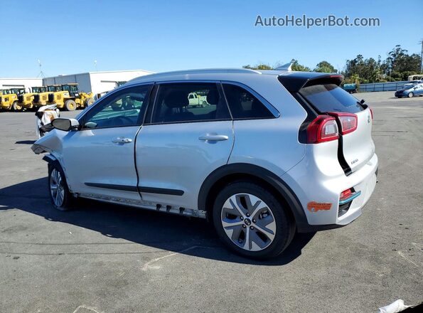 KNDCE3LG1K5026072 2019 KIA NIRO Серебряный 