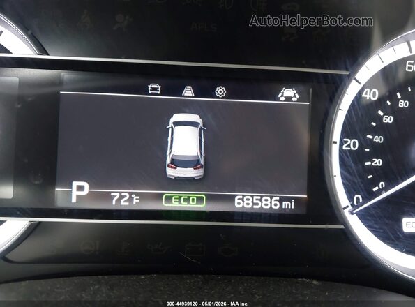 KNDCM3LD7J5211010 2018 KIA NIRO PLUG-IN HYBRID White 