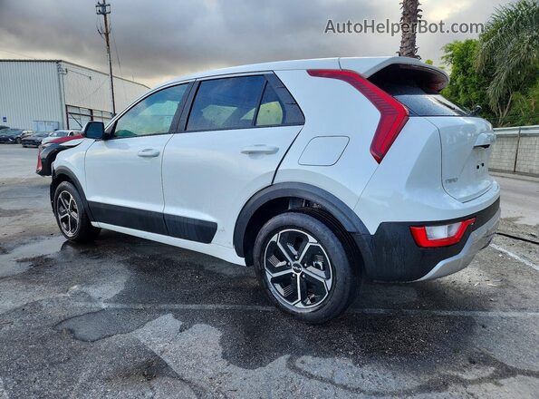 KNDCP3LE3T5330952 2026 KIA NIRO White Rear left