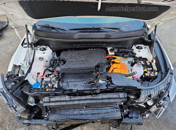 KNDCP3LE3T5330952 2026 KIA NIRO White Rear interior view