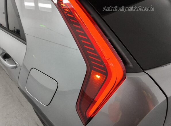 KNDCP3LE3T5336198 2026 KIA NIRO Серебряный 