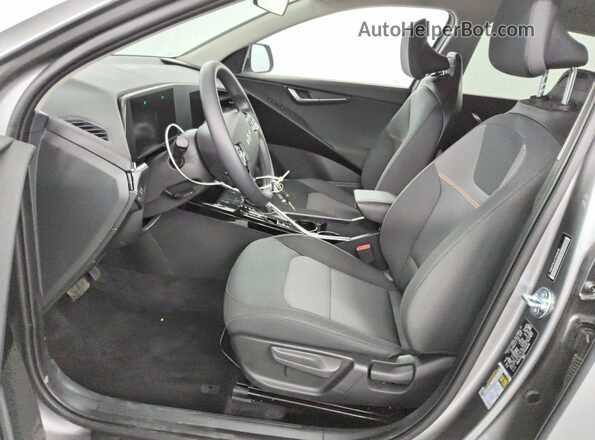 KNDCP3LE3T5336198 2026 KIA NIRO Серебряный 