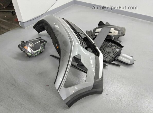 KNDCP3LE3T5336198 2026 KIA NIRO Серебряный 