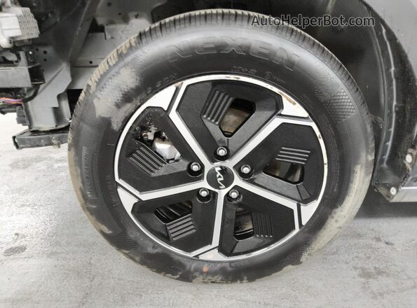 KNDCP3LE3T5336198 2026 KIA NIRO Серебряный 