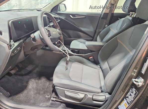 KNDCP3LE4T5324464 2026 KIA NIRO Gray 