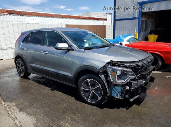 KNDCP3LE7T5323633 2026 KIA NIRO Gray Przód prawy