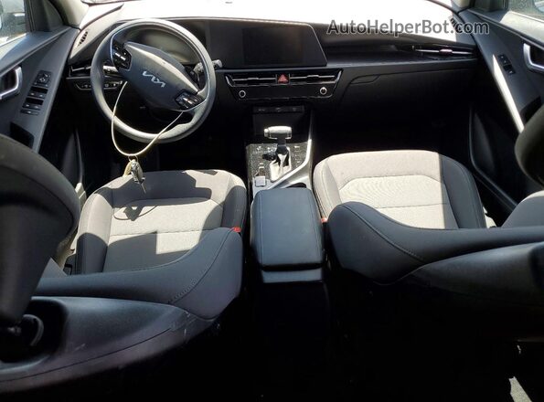KNDCP3LE7T5323633 2026 KIA NIRO Gray Widok deski rozdzielczej