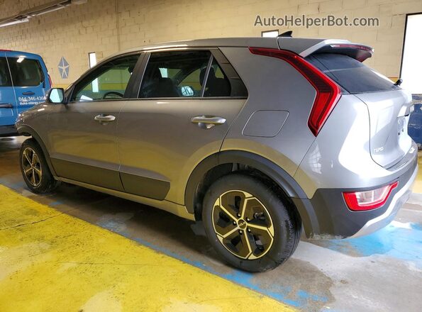 KNDCP3LEXT5320371 2026 KIA NIRO Gray Trasero izquierdo