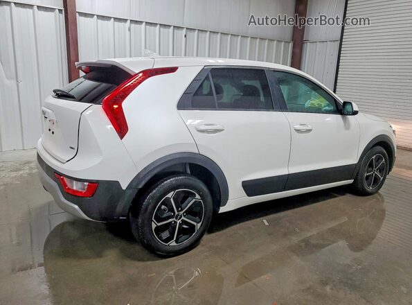 KNDCP3LEXT5340278 2026 KIA NIRO Белый Задняя правая четверть