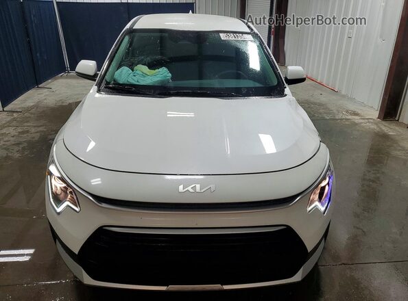 KNDCP3LEXT5340278 2026 KIA NIRO Белый Вид спереди