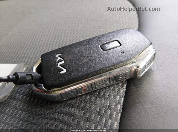 KNDCR3L14R5114544 2024 KIA NIRO EV Black 