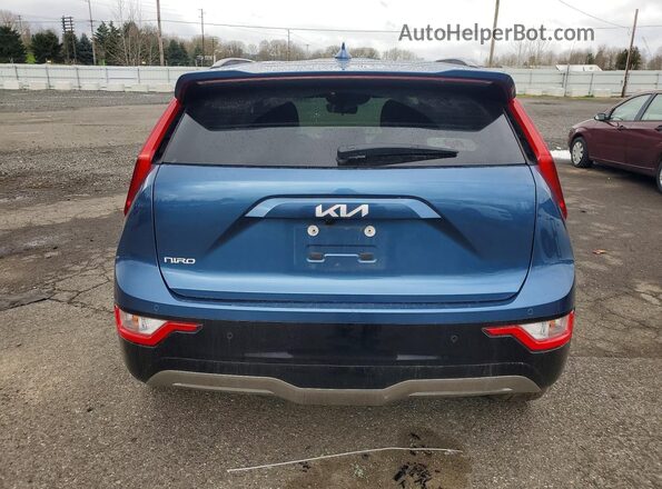 KNDCR3L17R5125635 2024 KIA NIRO Blue Vista trasera