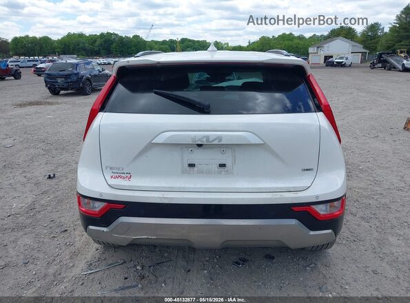 KNDCR3LE2R5145195 2024 KIA NIRO White 