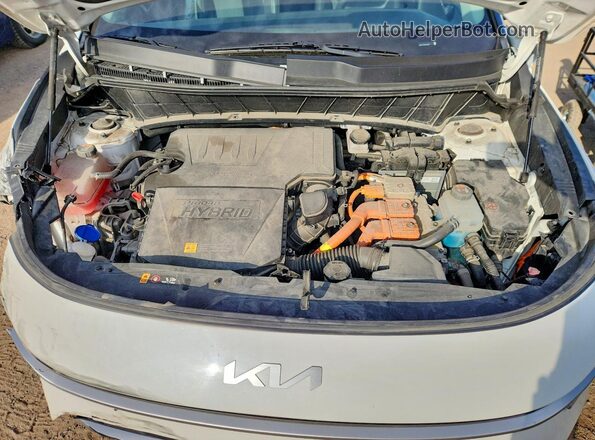 KNDCS3LF6R5202561 2024 KIA NIRO Белый 