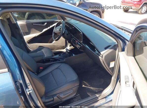 KNDCT3LE3S5249184 2025 KIA NIRO Blue Front interior view
