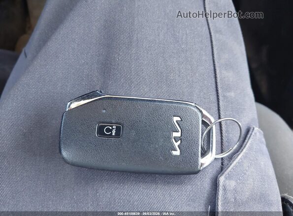 KNDCT3LE8S5232686 2025 KIA NIRO Gray 