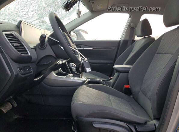 KNDEP2AAXT7909704 2026 KIA SELTOS Silver Widok wnętrza z przodu