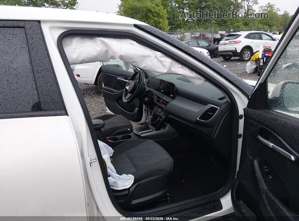 KNDEPCAA0R7620295 2024 KIA SELTOS White Vista interior delantera