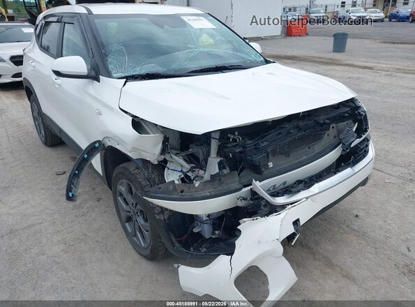 KNDEPCAA2R7644761 2024 KIA SELTOS White Vista frontal