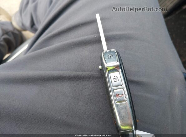 KNDEPCAA2R7644761 2024 KIA SELTOS White Vista del salpicadero