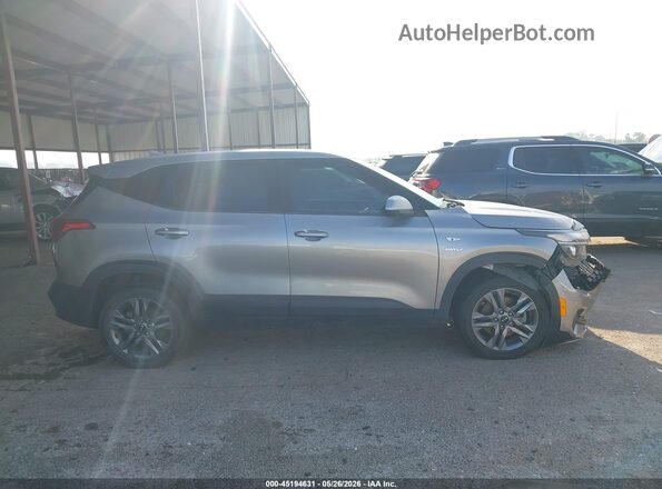 KNDEPCAA4M7049449 2021 KIA SELTOS Серый Вид задней части салона