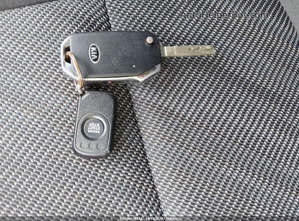 KNDEPCAA9M7100427 2021 KIA SELTOS Silver Vista del salpicadero