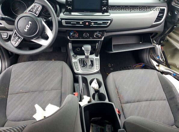 KNDEPCAA9P7385912 2023 KIA SELTOS Silver Вид панелі приладів