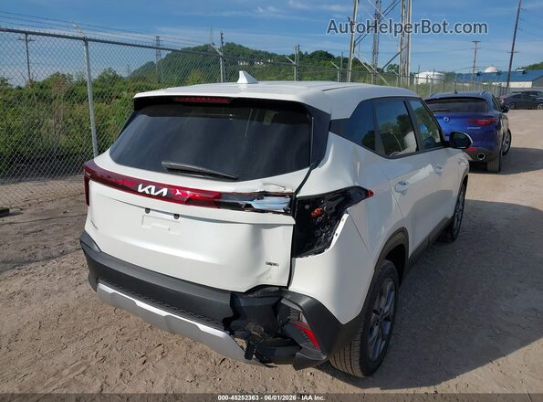 KNDEPCAAXR7638724 2024 KIA SELTOS White Front view