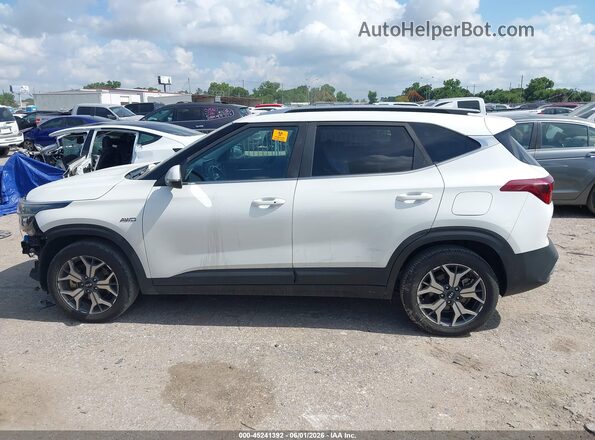KNDERCAA2M7158289 2021 KIA SELTOS Белый Панорамный вид салона 360°