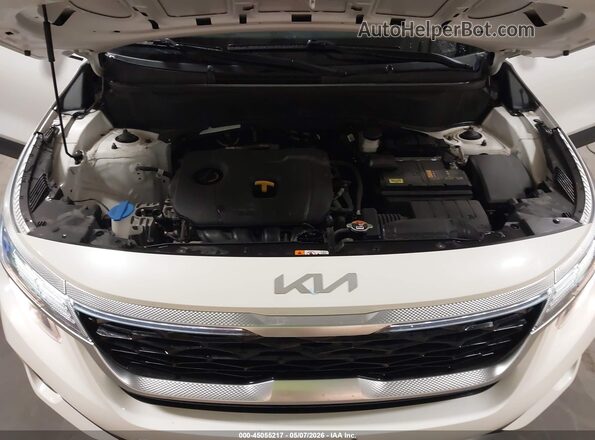 KNDERCAA2N7274822 2022 KIA SELTOS White Rear view