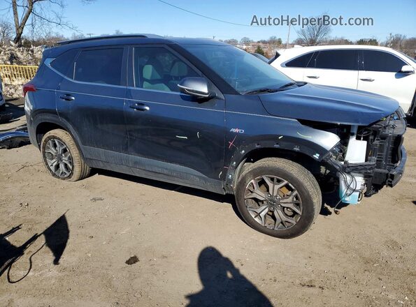 KNDERCAA2P7404035 2023 KIA SELTOS Gray Delantero derecho