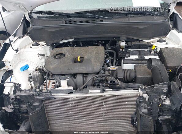 KNDERCAA2R7644558 2024 KIA SELTOS White Widok z tyłu