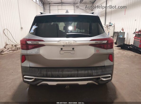 KNDERCAA7N7268062 2022 KIA SELTOS Silver 