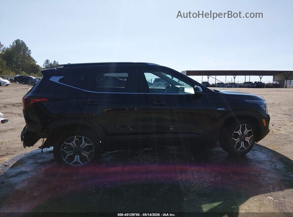 KNDERCAAXM7224409 2021 KIA SELTOS Black უკანა სალონის ხედი