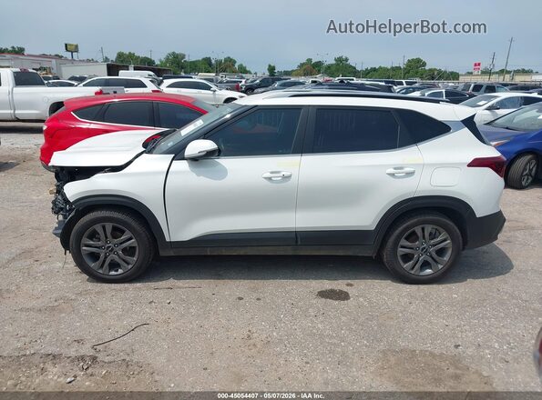 KNDEU2AA4P7396366 2023 KIA SELTOS White Vista interior de 360 grados