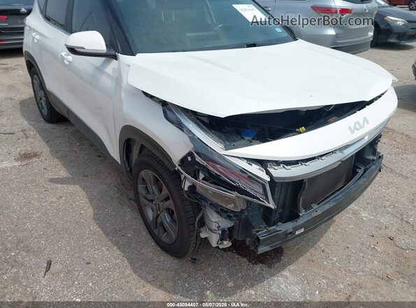 KNDEU2AA4P7396366 2023 KIA SELTOS White 