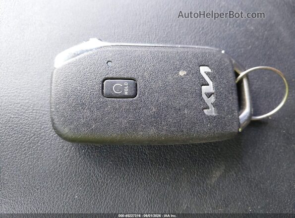 KNDEU2AA6R7489750 2024 KIA SELTOS Black Vista del salpicadero