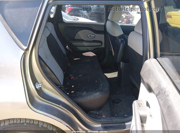 KNDJN2A20G7275113 2016 KIA SOUL Gray 