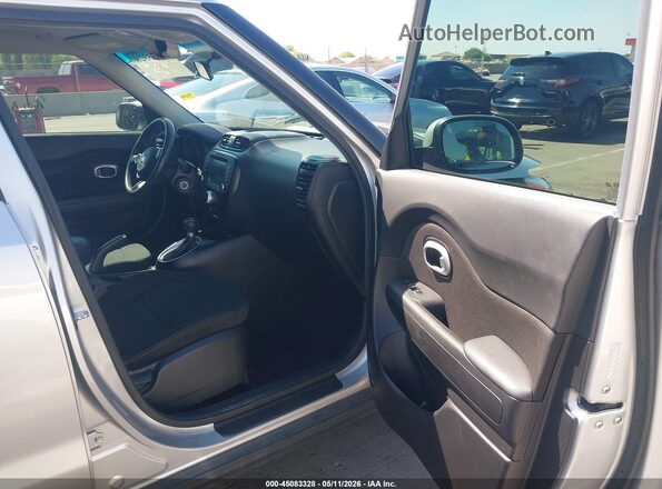 KNDJN2A24K7016570 2019 KIA SOUL Silver Սալոնի դիմացի տեսք