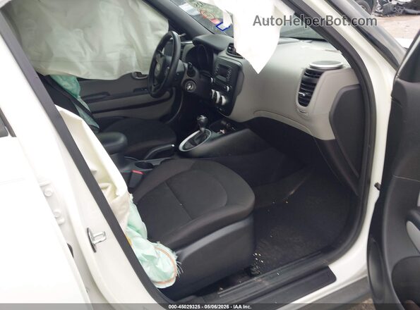 KNDJN2A28G7285307 2016 KIA SOUL White 