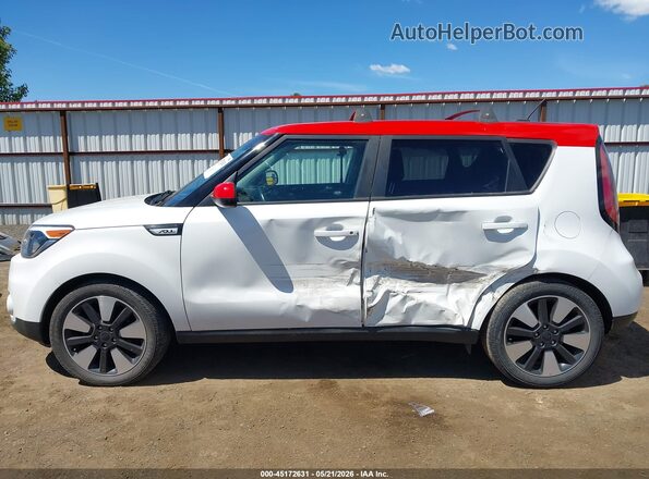 KNDJP3A50J7589359 2018 KIA SOUL White 360 interior view
