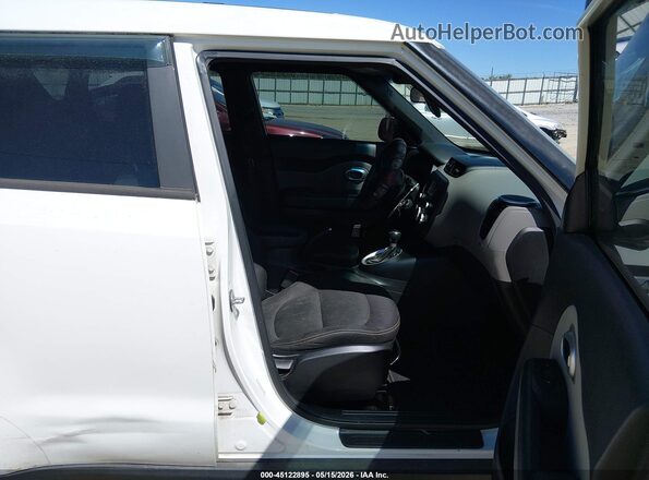 KNDJP3A5XG7367856 2016 KIA SOUL White 