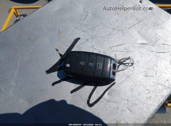 KNDJP3A5XK7016079 2019 KIA SOUL White Dashboard view