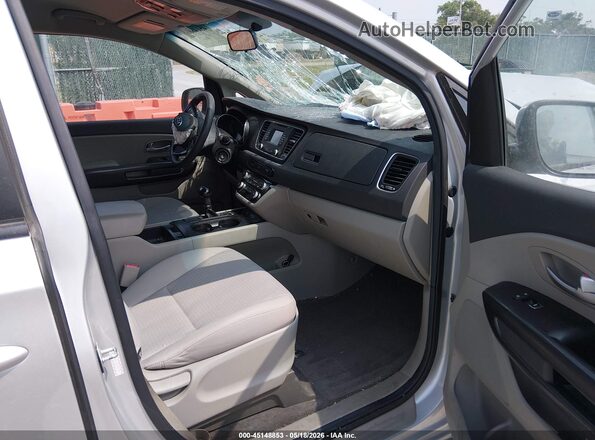 KNDMB5C12G6192543 2016 KIA SEDONA Silver Widok wnętrza z przodu