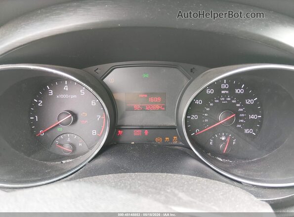 KNDMB5C12G6192543 2016 KIA SEDONA Silver Widok tylnych siedzeń
