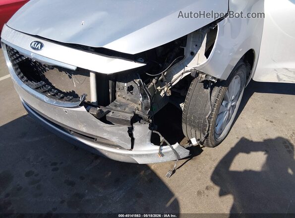 KNDMB5C12H6282311 2017 KIA SEDONA Белый Вид спереди