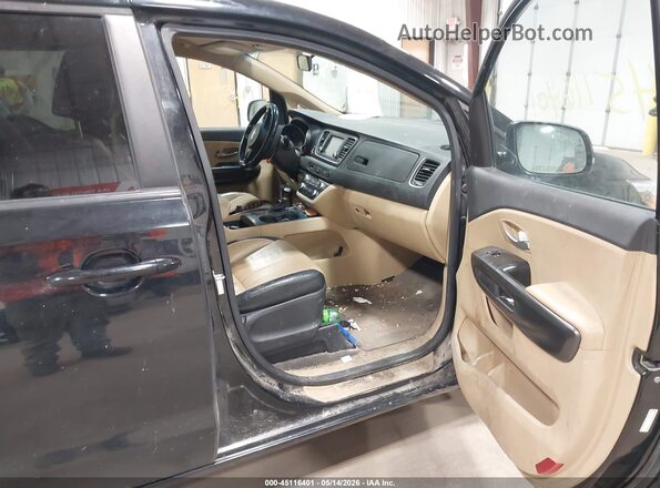 KNDMB5C13H6337896 2017 KIA SEDONA Black Widok wnętrza z przodu