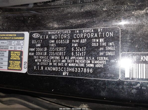 KNDMB5C13H6337896 2017 KIA SEDONA Black Widok komory silnika