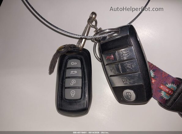 KNDMB5C13H6337896 2017 KIA SEDONA Black Widok deski rozdzielczej